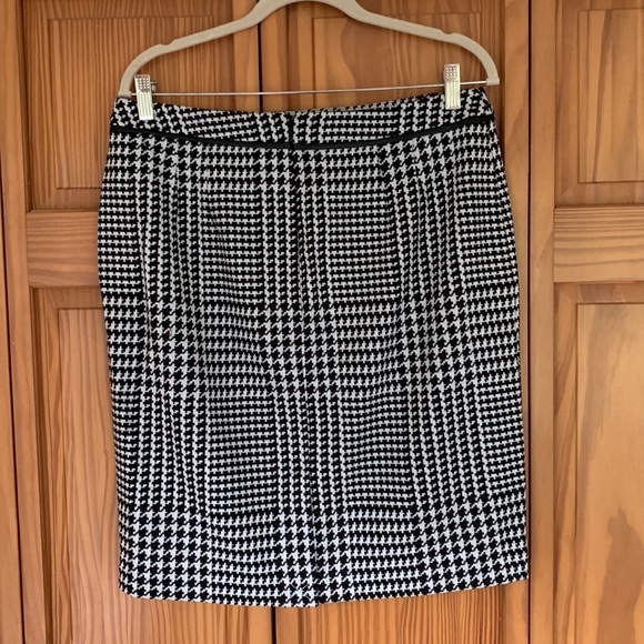Talbots houndstooth pencil skirt - Picture 2 of 4